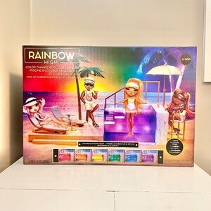 NWT Rainbow High Color Change Pool & Beach Playset